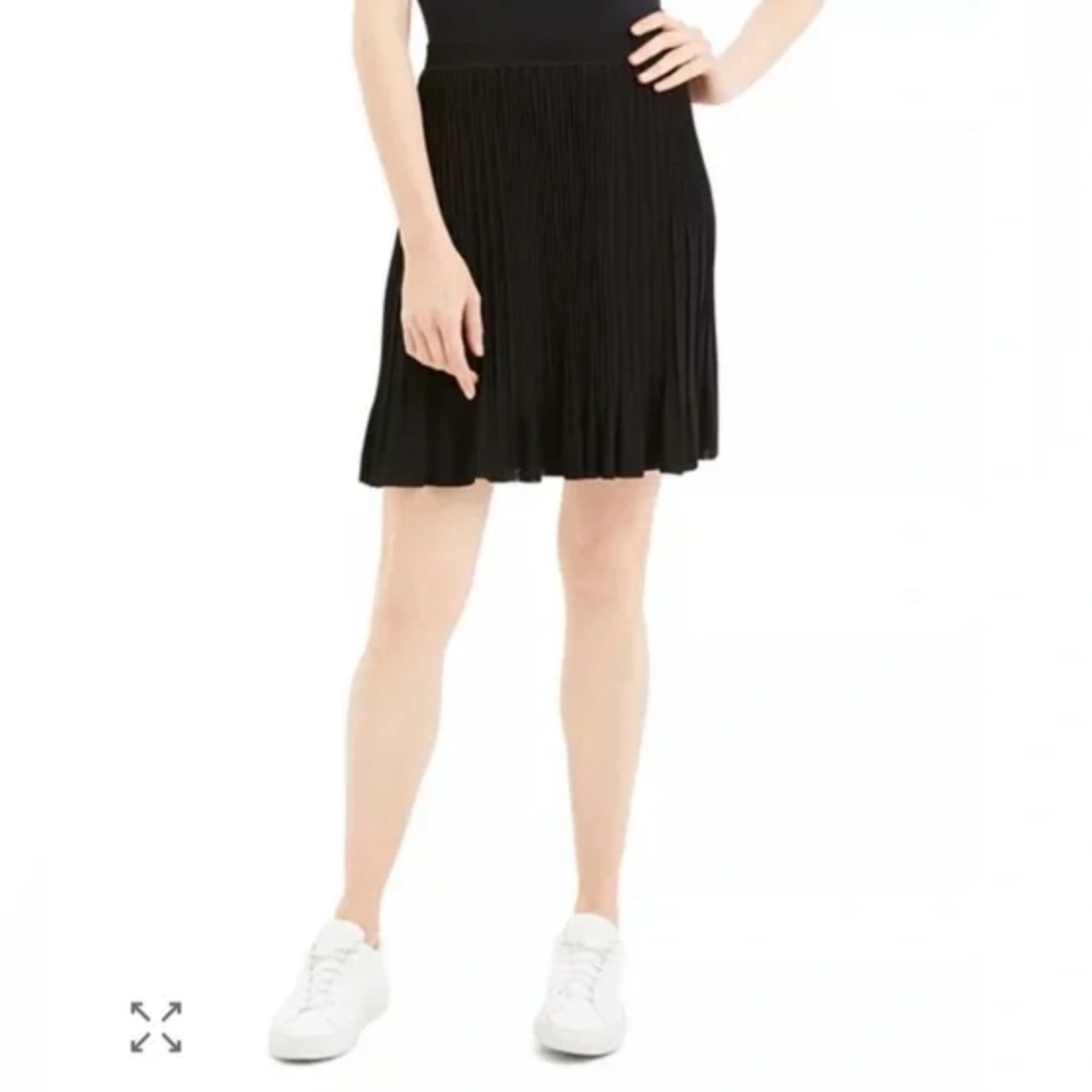 NWT Theory Black Pleated Knit Skirt Size P New Luxor